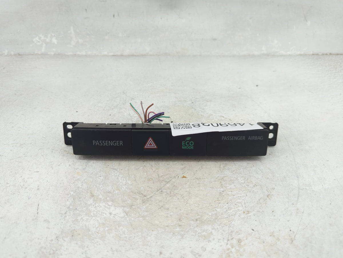 2014 Mitsubishi Outlander Hazard Switch 6002b402|c68236|4.7042.00418 - Oemusedautoparts1.com