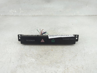 compare product 2014 Mitsubishi Outlander Hazard Switch 6002b402|c68236|4.7042.00418