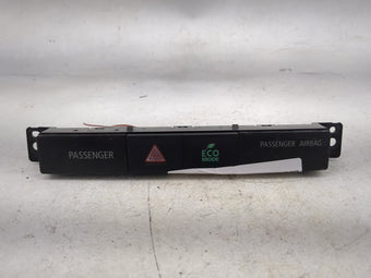 compare product 2014 Mitsubishi Outlander Hazard Switch 8002b402|c68236|4.6352.00181