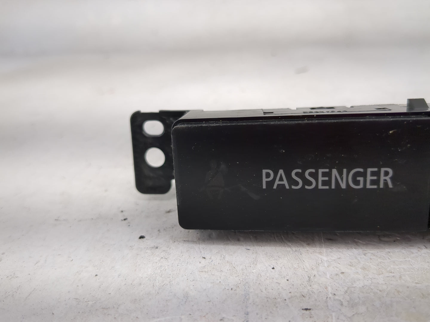 2014 Mitsubishi Outlander Hazard Switch 8002b402|c68236|4.6352.00181 - Oemusedautoparts1.com