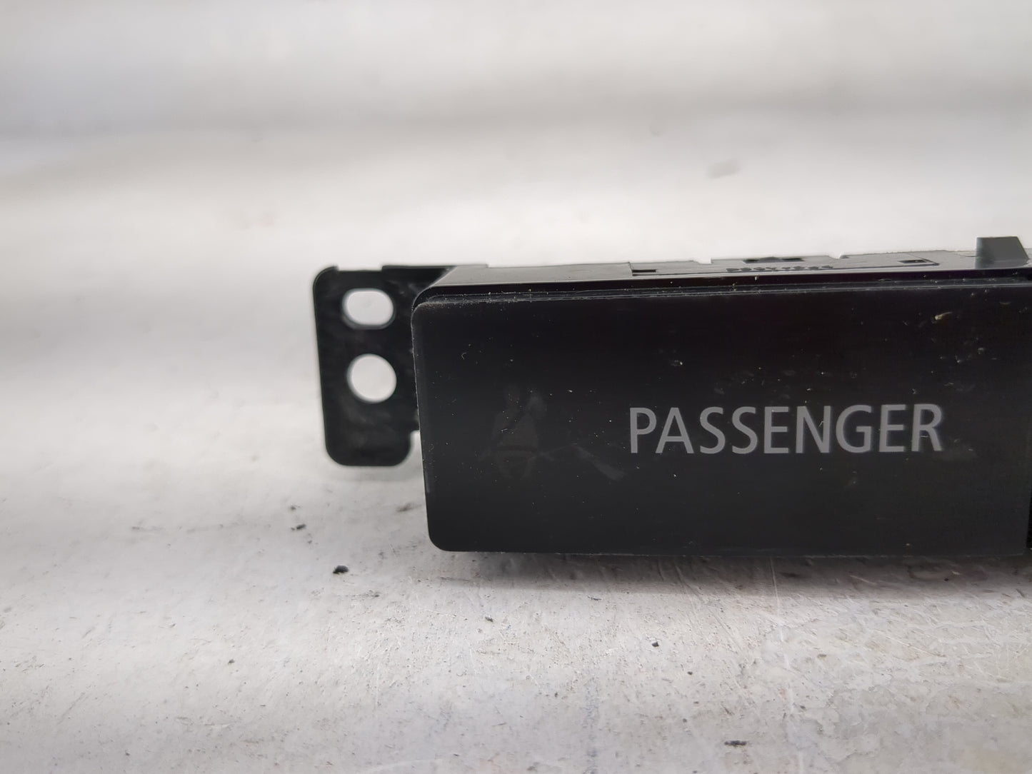 2014 Mitsubishi Outlander Hazard Switch 8002b402|c68236|4.6352.00181 - Oemusedautoparts1.com