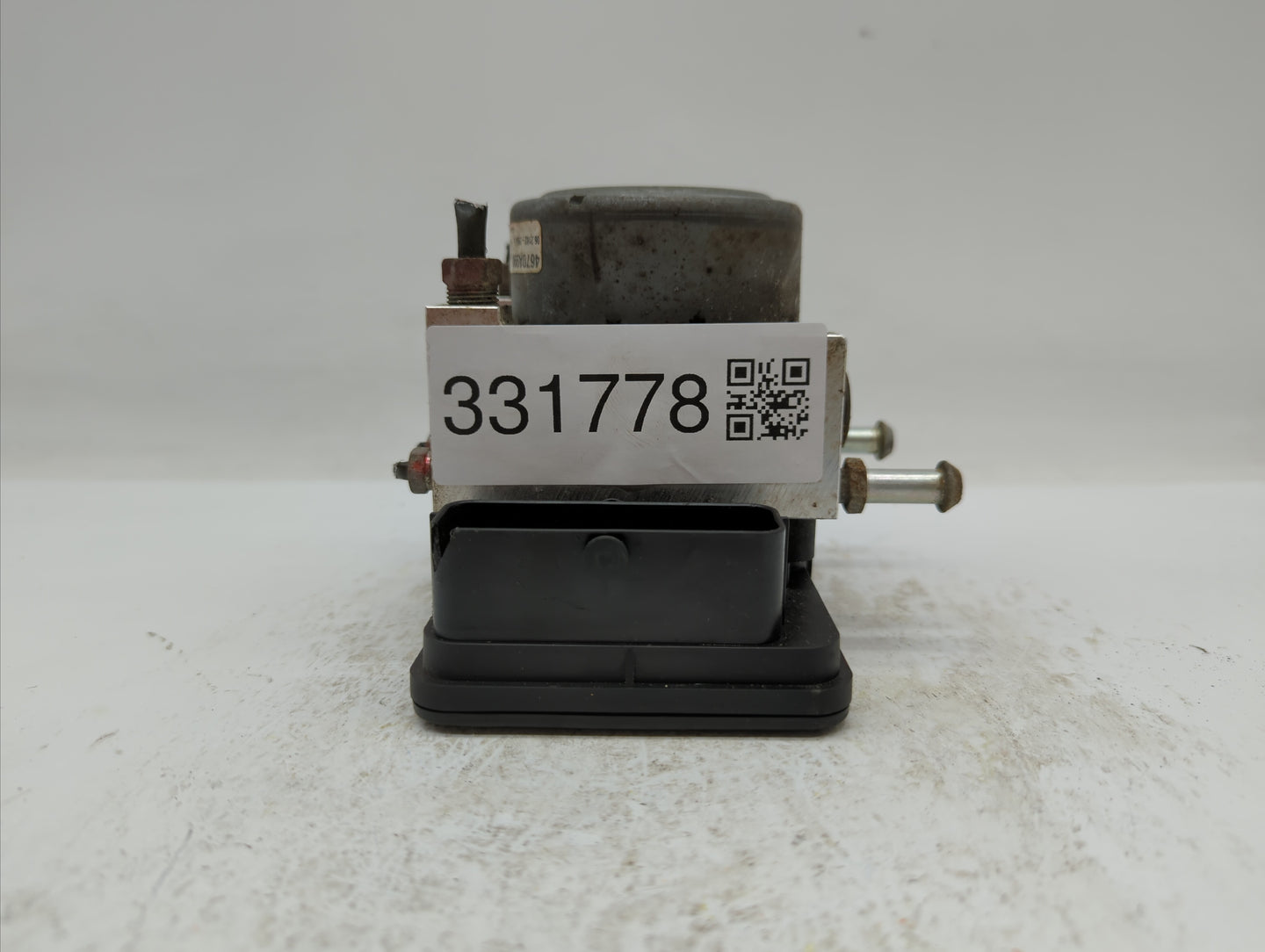 2014 Mitsubishi Outlander ABS Pump Control Module Replacement P/N:4670A990 4670A719 Fits OEM Used Auto Parts - Oemusedautopa