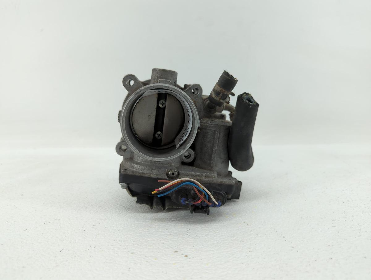 2013-2017 Mitsubishi Outlander Throttle Body P/N:67021 57021, 57021-B Fits Fits 2013 2014 2015 2016 2017 OEM Used Auto Parts