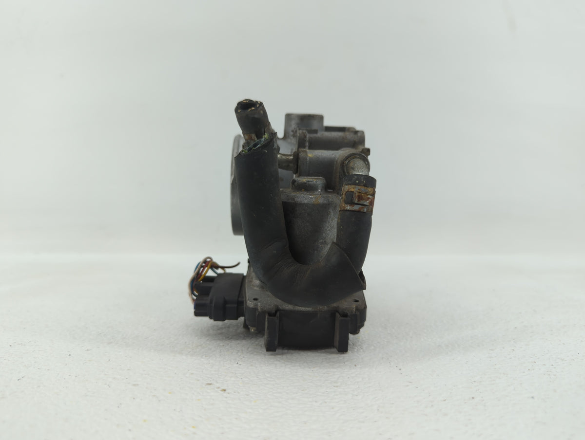 2013-2017 Mitsubishi Outlander Throttle Body P/N:67021 57021, 57021-B Fits Fits 2013 2014 2015 2016 2017 OEM Used Auto Parts