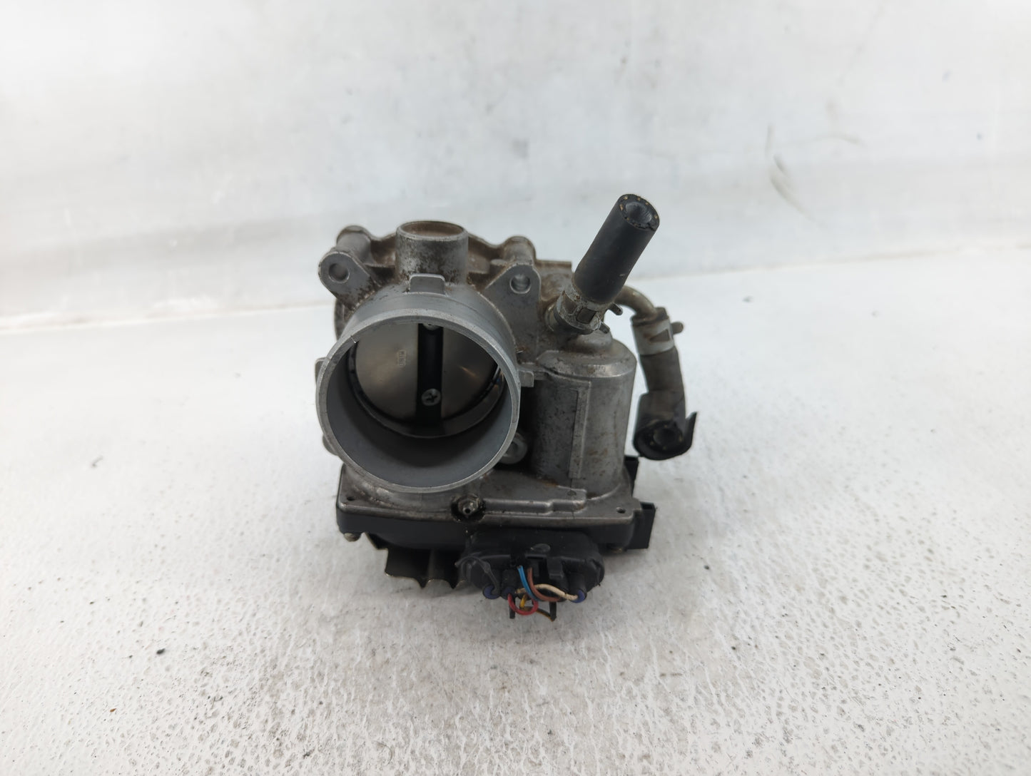 2013-2017 Mitsubishi Outlander Throttle Body P/N:67021TB Fits Fits 2013 2014 2015 2016 2017 OEM Used Auto Parts - Oemusedaut