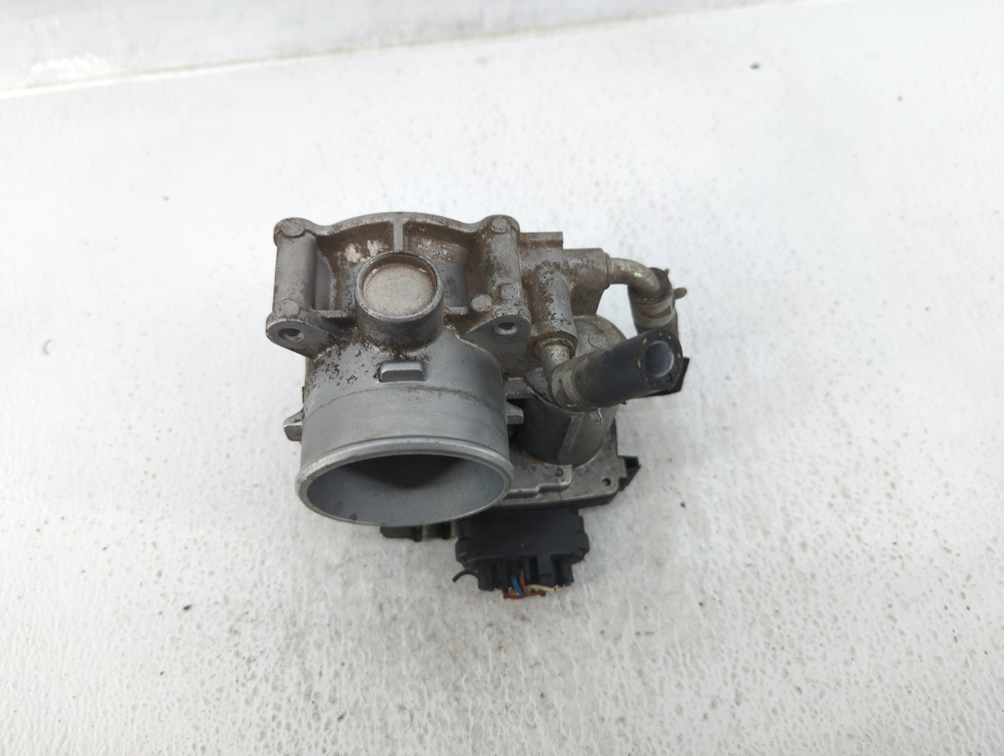 2013-2017 Mitsubishi Outlander Throttle Body P/N:67021TB Fits Fits 2013 2014 2015 2016 2017 OEM Used Auto Parts - Oemusedaut