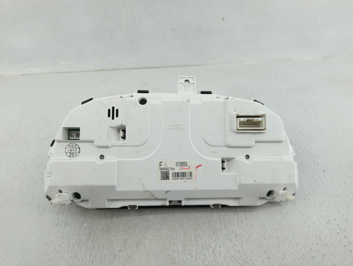 2014-2015 Mitsubishi Outlander Instrument Cluster Speedometer Gauges P/N:MM0059-008 8100B902 Fits Fits 2014 2015 OEM Used Au