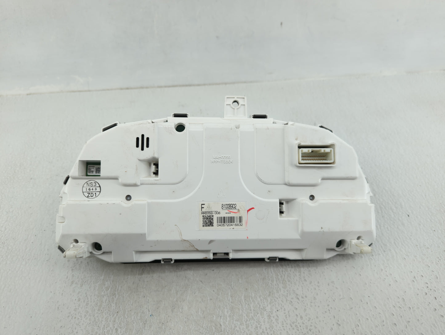 2014-2015 Mitsubishi Outlander Instrument Cluster Speedometer Gauges P/N:MM0059-008 8100B902 Fits Fits 2014 2015 OEM Used Au