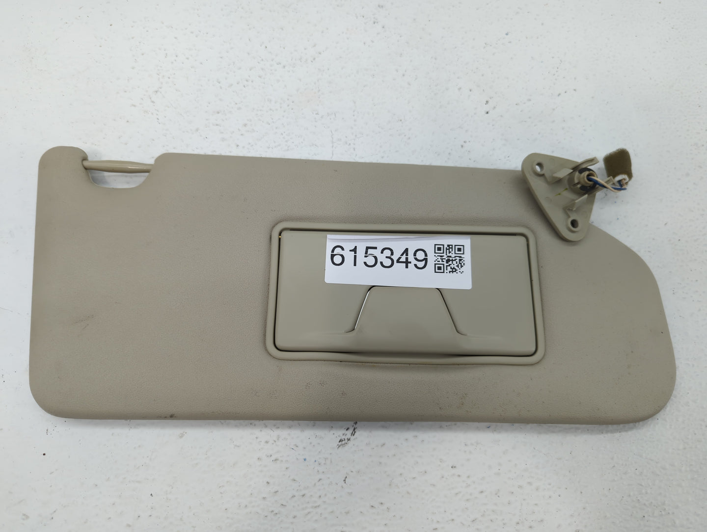 2014-2015 Mitsubishi Outlander Sun Visor Shade Replacement Passenger Right Mirror Fits Fits 2014 2015 OEM Used Auto Parts - 
