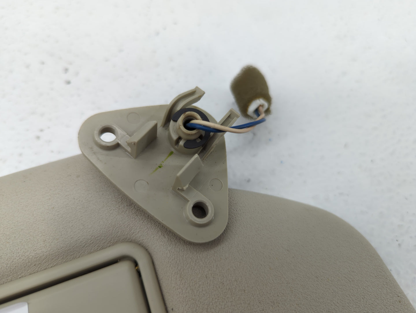 2014-2015 Mitsubishi Outlander Sun Visor Shade Replacement Passenger Right Mirror Fits Fits 2014 2015 OEM Used Auto Parts - 