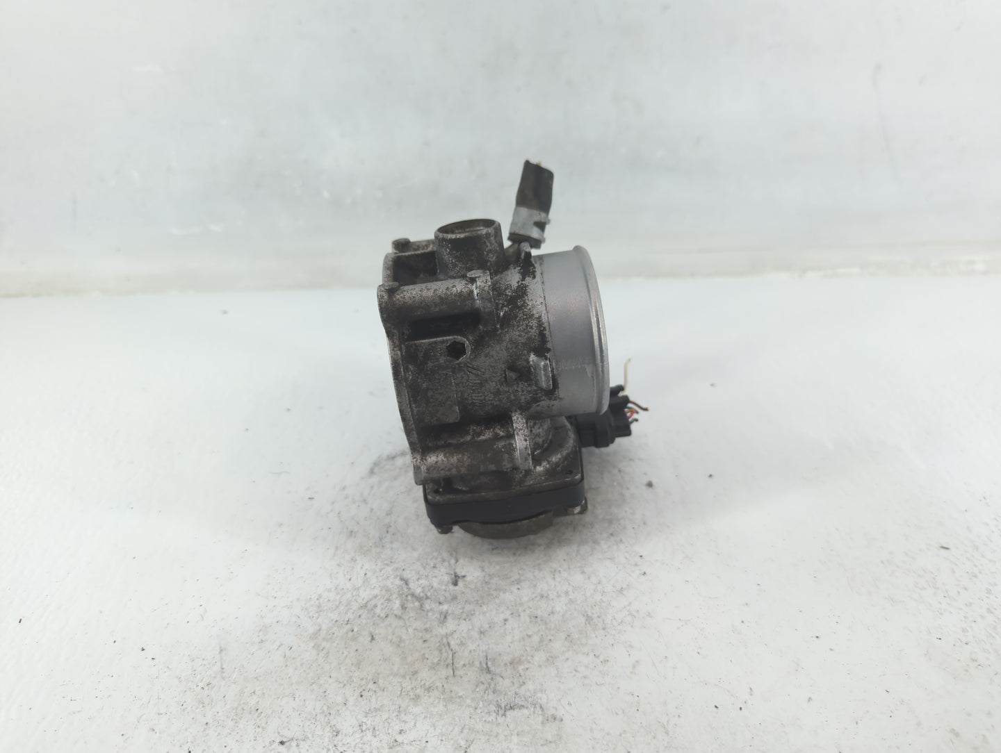 2013-2017 Mitsubishi Outlander Throttle Body P/N:3917 0170 57021-B Fits Fits 2013 2014 2015 2016 2017 OEM Used Auto Parts - 