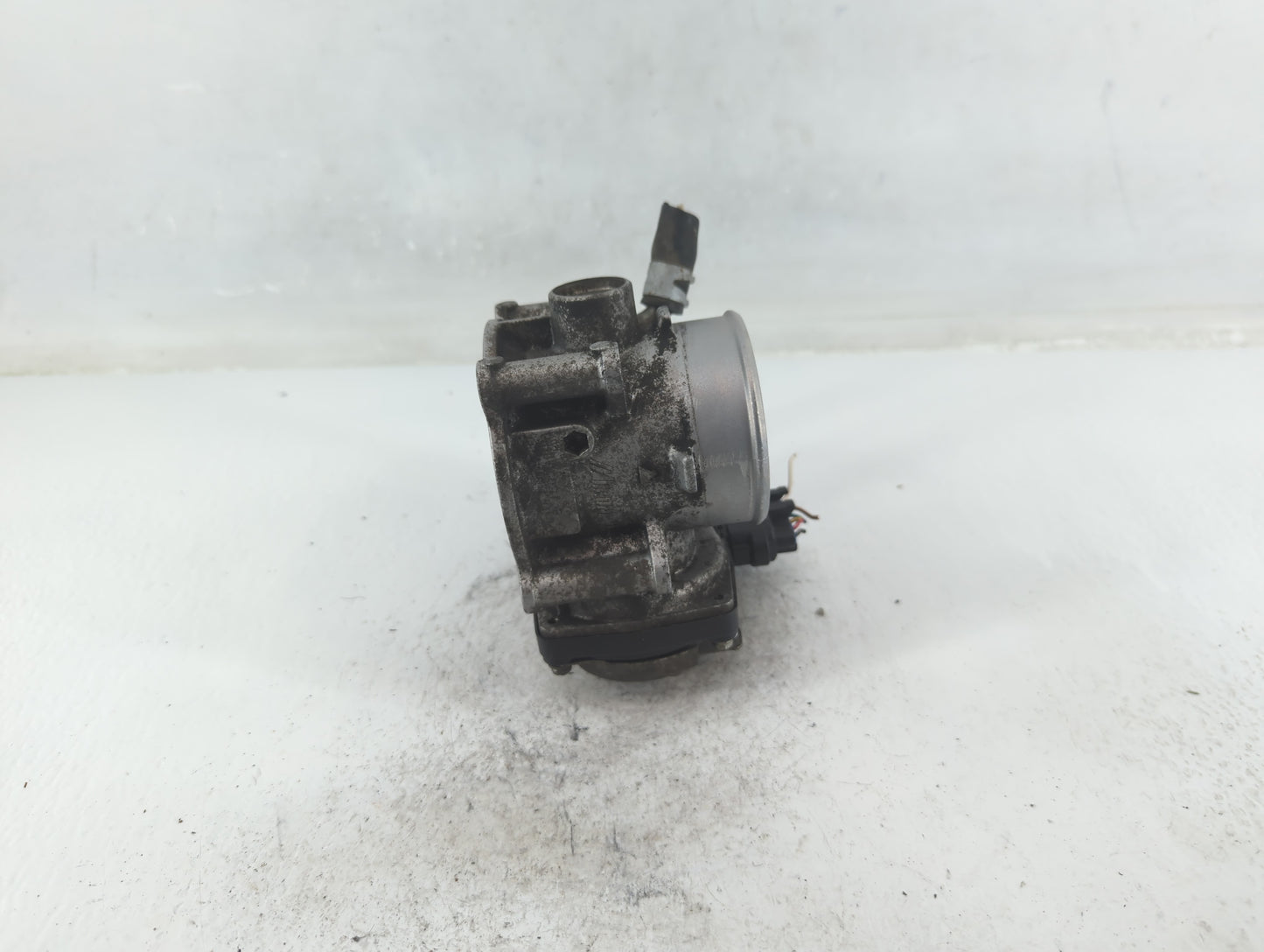 2013-2017 Mitsubishi Outlander Throttle Body P/N:3917 0170 57021-B Fits Fits 2013 2014 2015 2016 2017 OEM Used Auto Parts - 