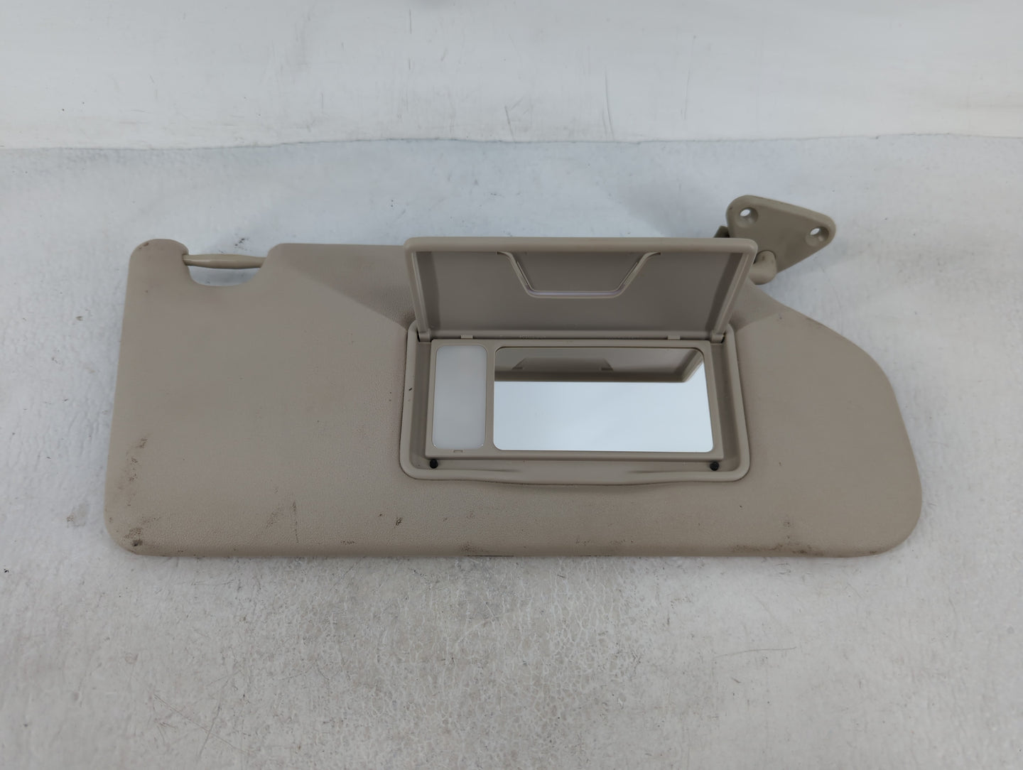 2014-2015 Mitsubishi Outlander Sun Visor Shade Replacement Passenger Right Mirror Fits Fits 2014 2015 OEM Used Auto Parts - 