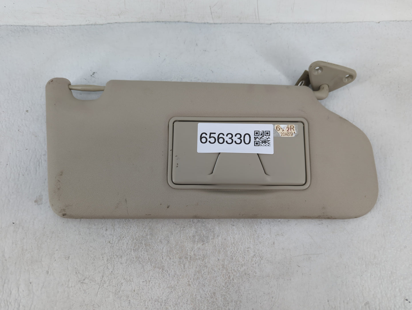 2014-2015 Mitsubishi Outlander Sun Visor Shade Replacement Passenger Right Mirror Fits Fits 2014 2015 OEM Used Auto Parts - 