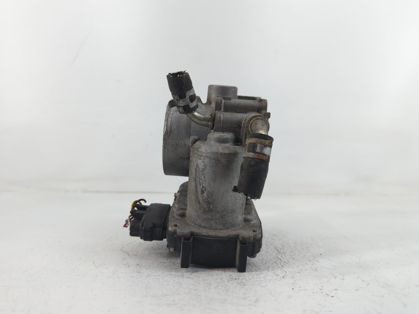 2013-2017 Mitsubishi Outlander Throttle Body P/N:3603 0184 67021-B Fits Fits 2013 2014 2015 2016 2017 OEM Used Auto Parts - 