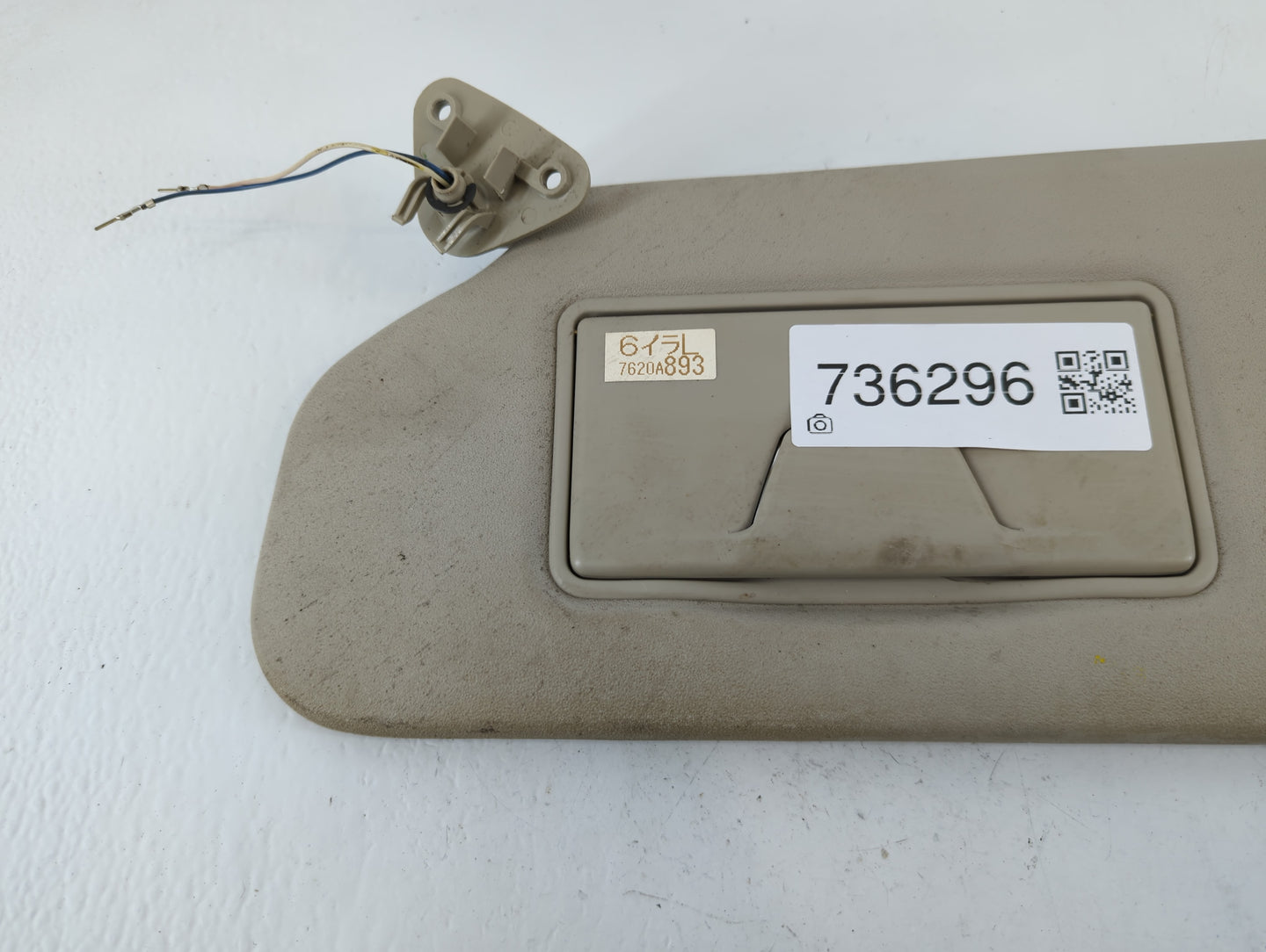 2014-2015 Mitsubishi Outlander Sun Visor Shade Replacement Passenger Right Mirror Fits Fits 2014 2015 OEM Used Auto Parts - 