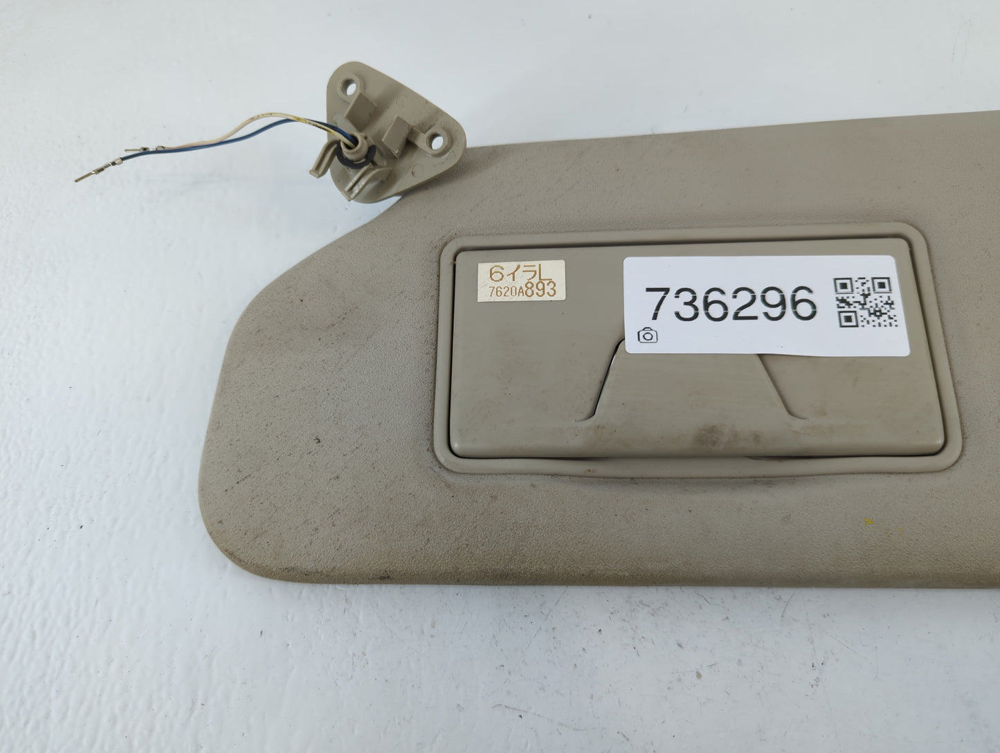 2014-2015 Mitsubishi Outlander Sun Visor Shade Replacement Passenger Right Mirror Fits Fits 2014 2015 OEM Used Auto Parts - 