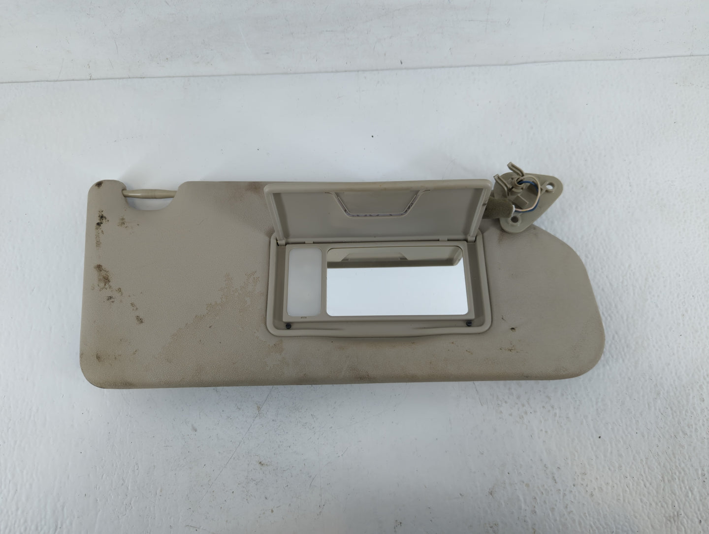 2014-2015 Mitsubishi Outlander Sun Visor Shade Replacement Driver Left Mirror Fits Fits 2014 2015 OEM Used Auto Parts - Oemu