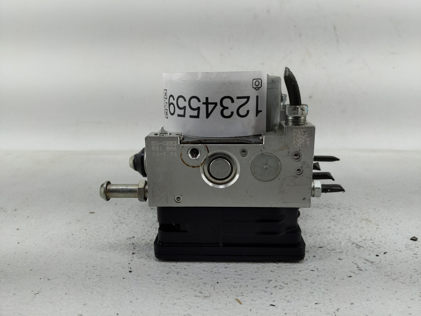 2014 Mitsubishi Outlander Sport ABS Pump Control Module Replacement P/N:4670B182 Fits OEM Used Auto Parts - Oemusedautoparts