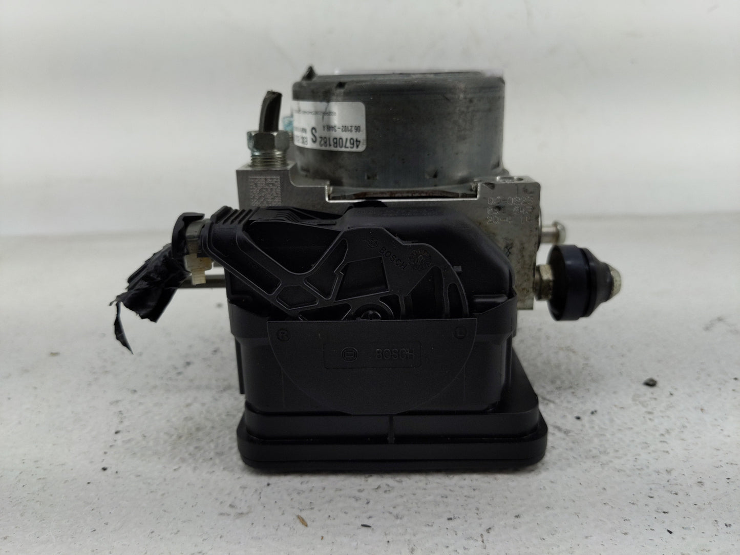 2014-2017 Mitsubishi Outlander Sport ABS Pump Control Module Replacement P/N:4670B182 Fits Fits 2014 2015 2016 2017 OEM Used