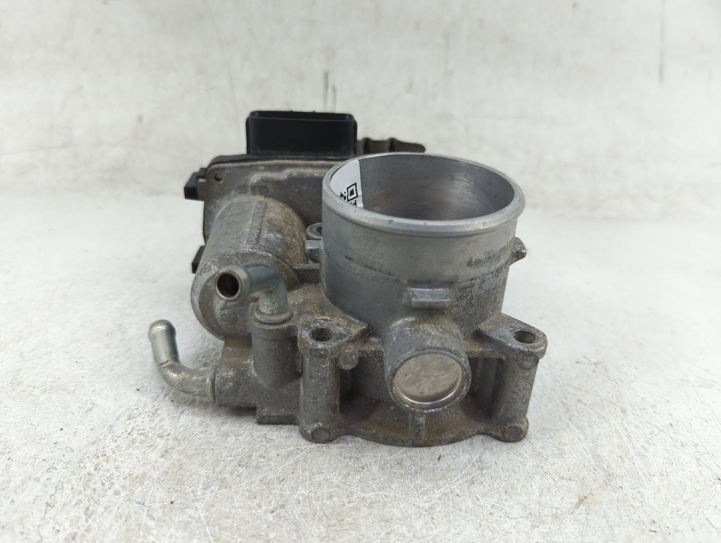 2013-2017 Mitsubishi Outlander Sport Throttle Body P/N:57021-B Fits Fits 2013 2014 2015 2016 2017 OEM Used Auto Parts - Oemu