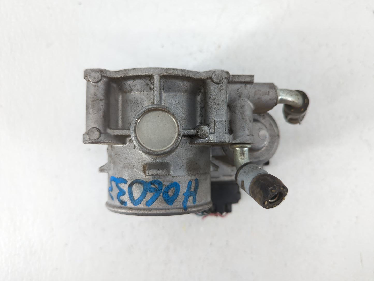 2013-2017 Mitsubishi Outlander Sport Throttle Body P/N:57021-B Fits Fits 2013 2014 2015 2016 2017 OEM Used Auto Parts - Oemu