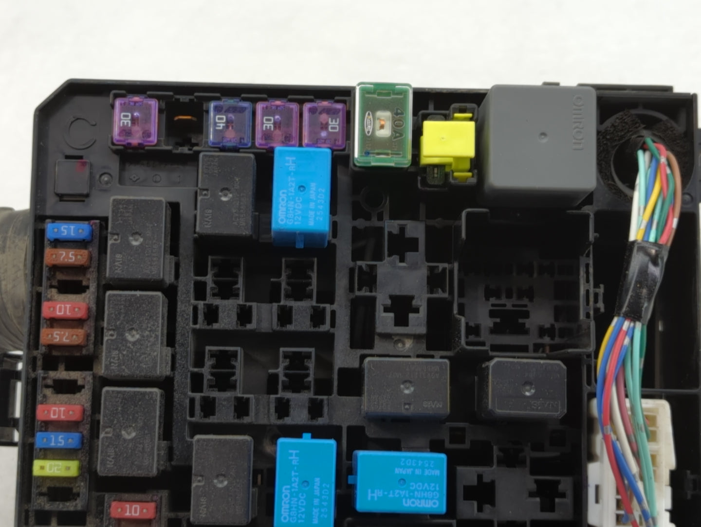 2012-2017 Mitsubishi Rvr Fusebox Fuse Box Panel Relay Module P/N:8565A268 Fits Fits 2012 2013 2014 2015 2016 2017 OEM Used A