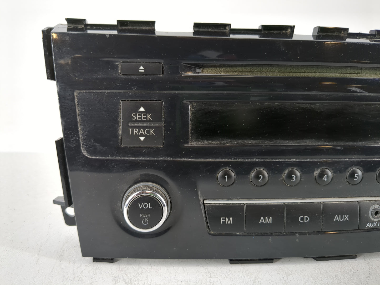 2013-2015 Nissan Altima Radio AM FM Cd Player Receiver Replacement P/N:28185 3TB0G Fits Fits 2013 2014 2015 OEM Used Auto Pa