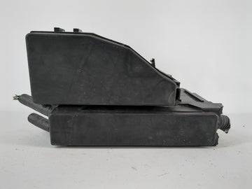2013-2014 Nissan Altima Fusebox Fuse Box Panel Relay Module P/N:4254-5763-30 Fits Fits 2013 2014 OEM Used Auto Parts - Oemus