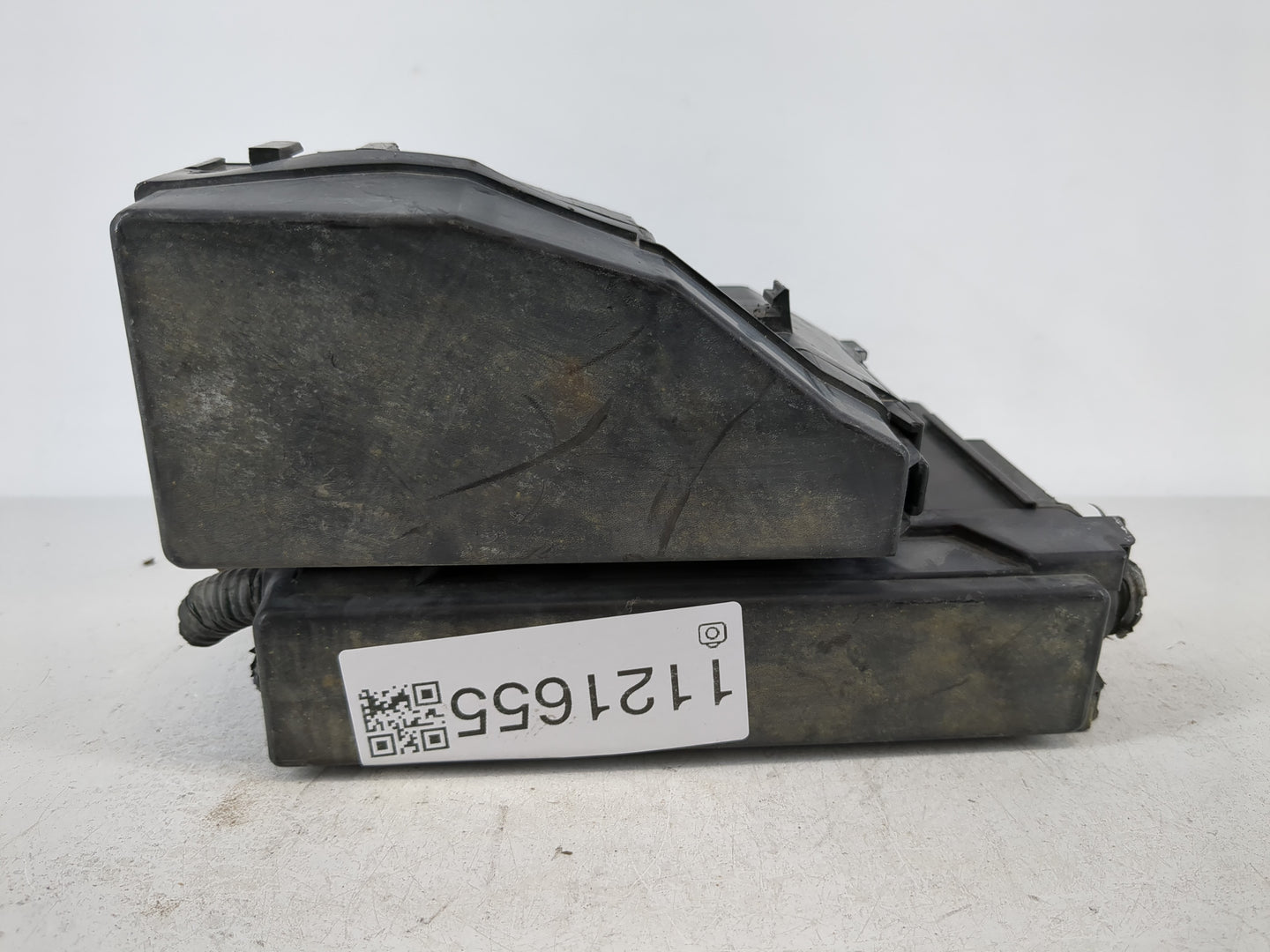 2013-2014 Nissan Altima Fusebox Fuse Box Panel Relay Module P/N:7254-5763-30 Fits Fits 2013 2014 OEM Used Auto Parts - Oemus