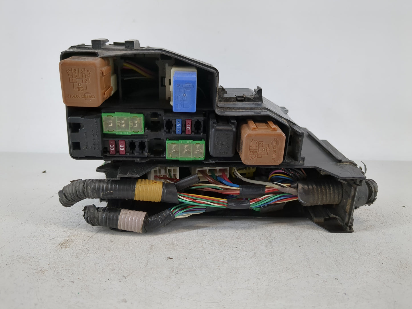 2013-2014 Nissan Altima Fusebox Fuse Box Panel Relay Module P/N:7254-5763-30 Fits Fits 2013 2014 OEM Used Auto Parts - Oemus