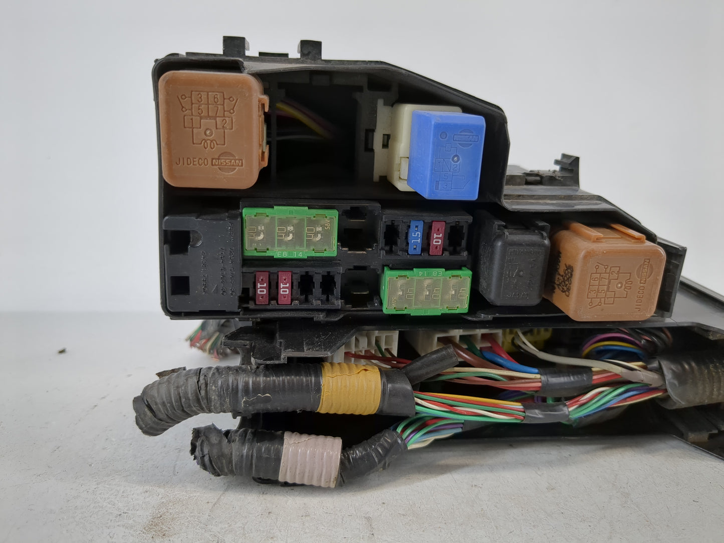 2013-2014 Nissan Altima Fusebox Fuse Box Panel Relay Module P/N:7254-5763-30 Fits Fits 2013 2014 OEM Used Auto Parts - Oemus