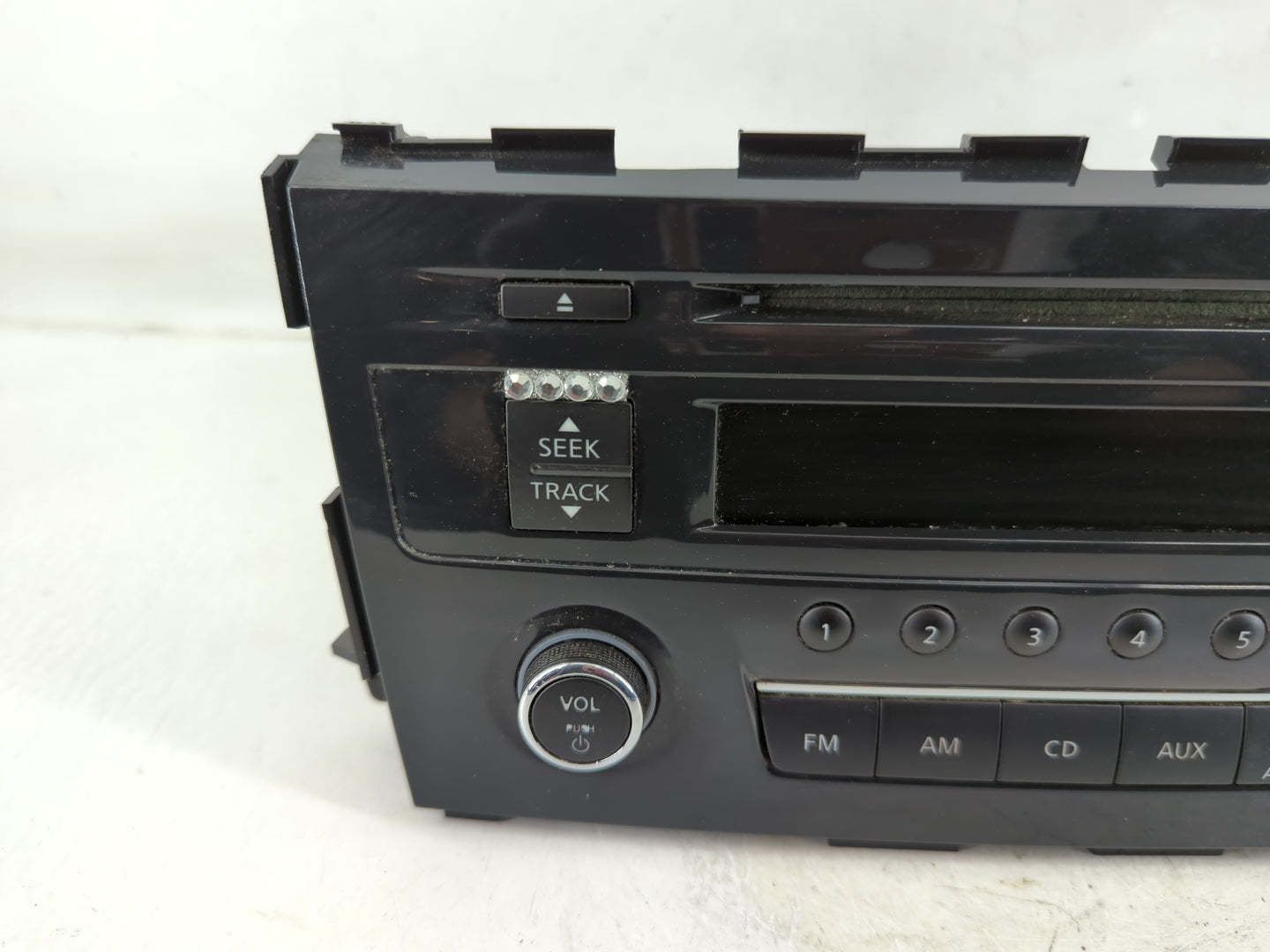 2013-2015 Nissan Altima Radio AM FM Cd Player Receiver Replacement P/N:28185 3TB0G Fits Fits 2013 2014 2015 OEM Used Auto Pa