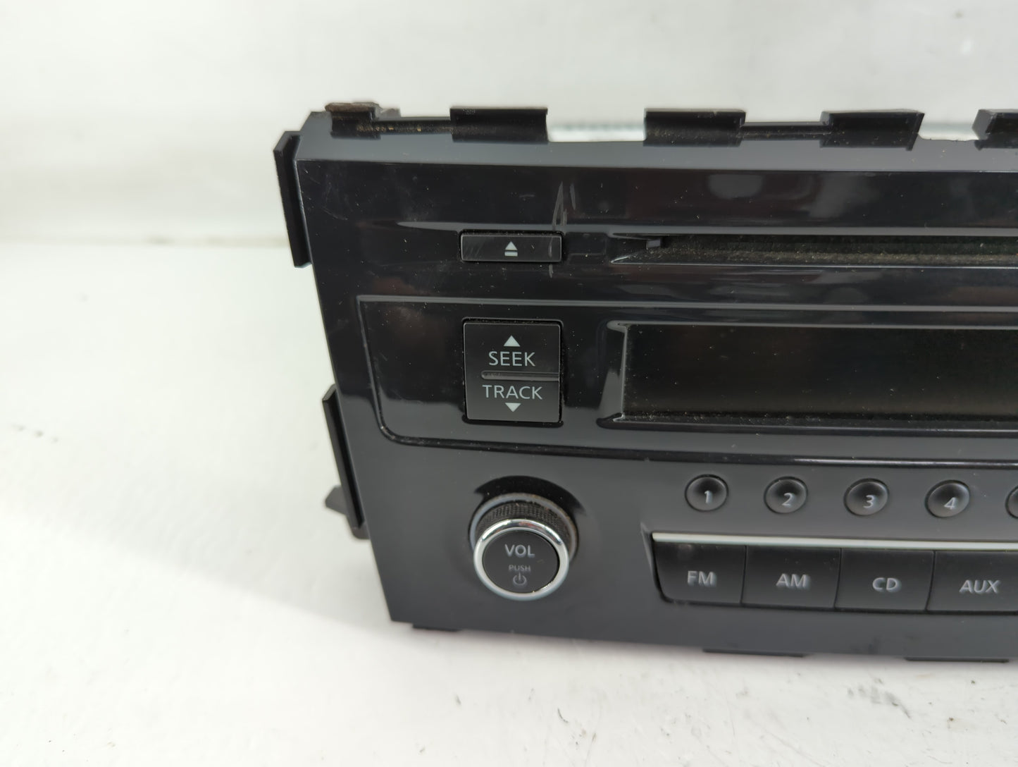 2013-2015 Nissan Altima Radio AM FM Cd Player Receiver Replacement P/N:28185 3TB0G Fits Fits 2013 2014 2015 OEM Used Auto Pa