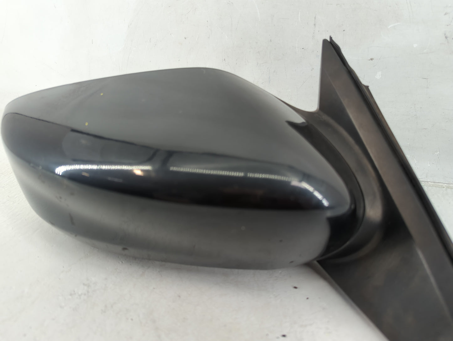 2013-2018 Nissan Altima Passenger Side View Mirror - Right Door Mirror OEM Used - Oemusedautoparts1.com