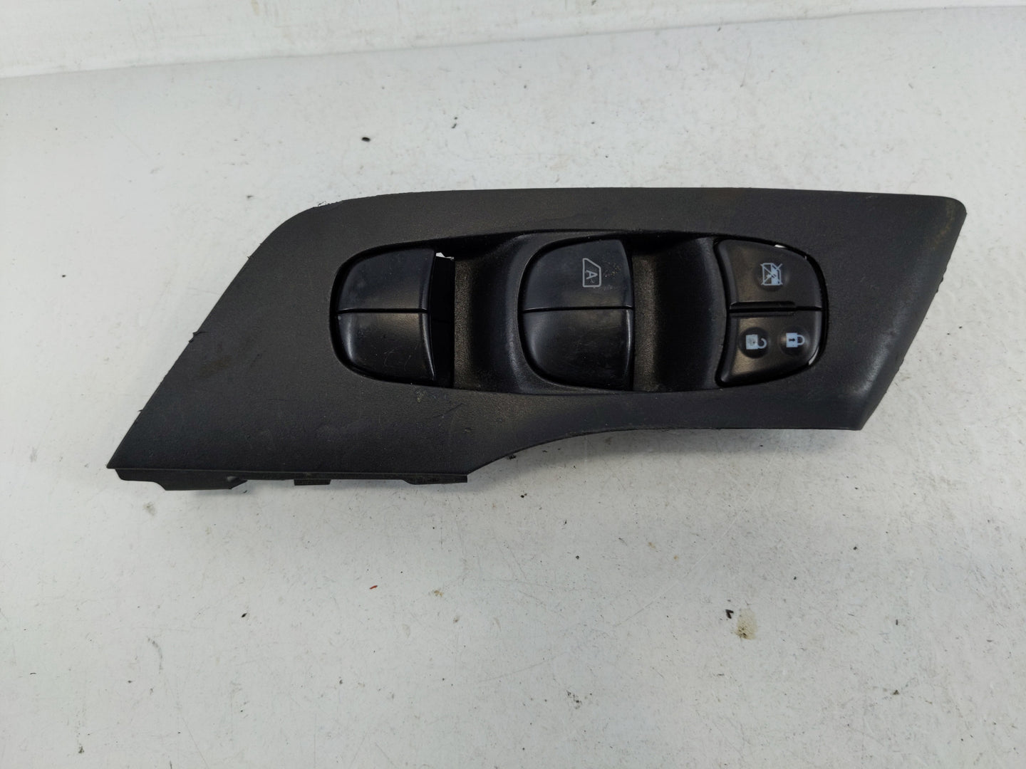 2013-2018 Nissan Altima Master Power Window Switch Replacement Driver Side Left P/N:25401 3TA5A Fits OEM Used Auto Parts - O