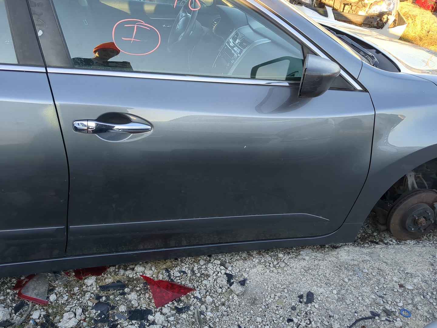 2013-2018 Nissan Altima Passenger Front Door Oem 1230015 - Oemusedautoparts1.com