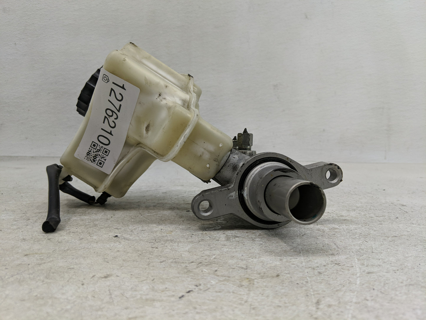 2013-2018 Nissan Altima Brake Master Cylinder 1276210 - Oemusedautoparts1.com