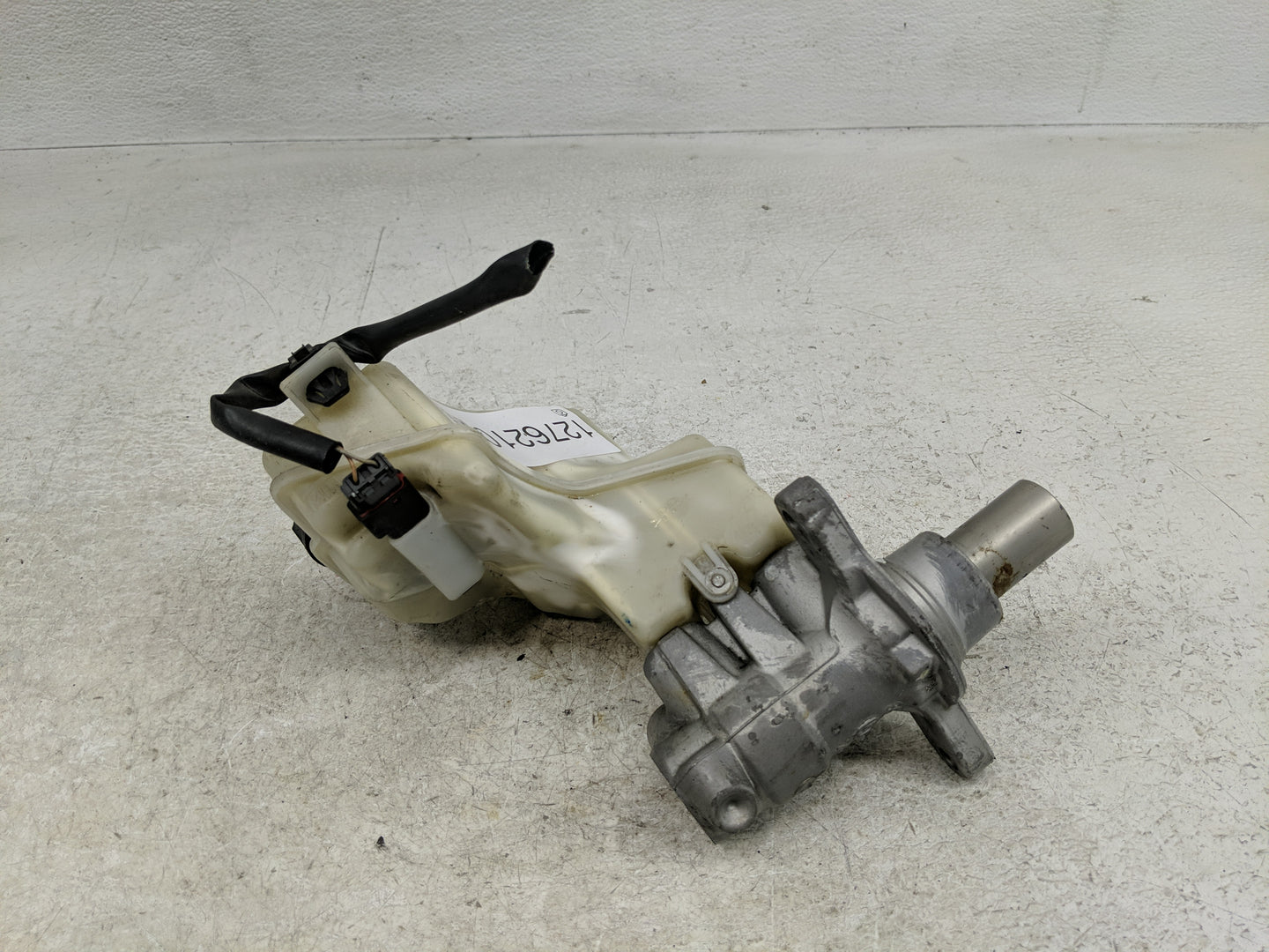2013-2018 Nissan Altima Brake Master Cylinder - Oemusedautoparts1.com
