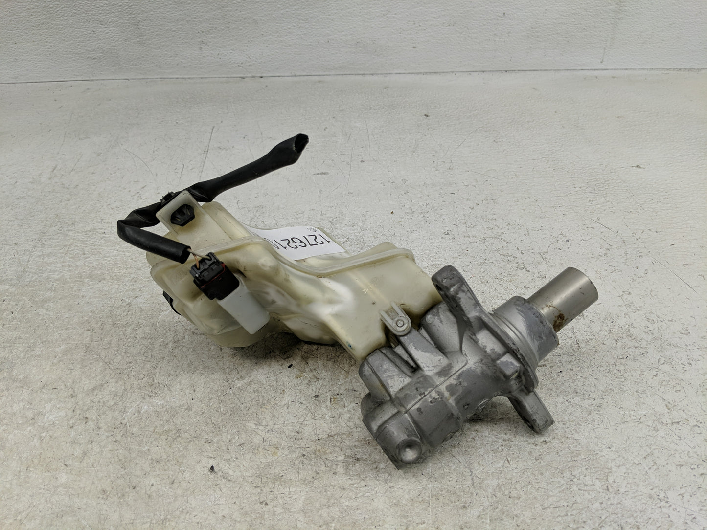 2013-2018 Nissan Altima Brake Master Cylinder 1276210 - Oemusedautoparts1.com