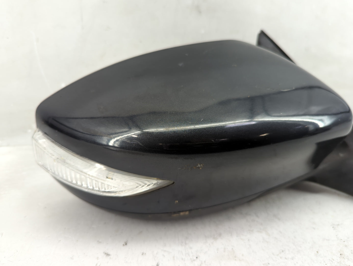 2013-2018 Nissan Altima Passenger Side View Mirror - Right Door Mirror OEM Used - Oemusedautoparts1.com