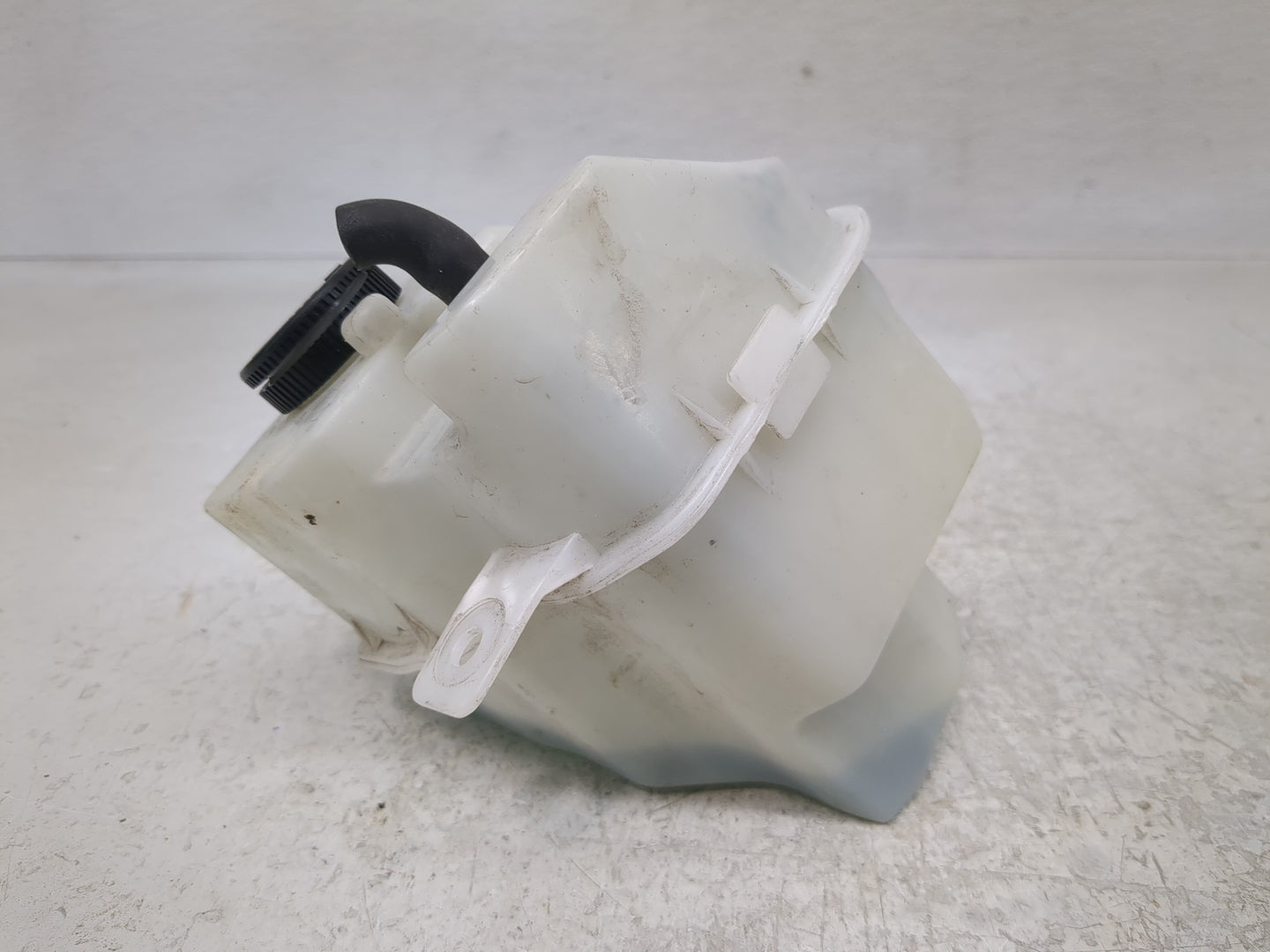 2013-2018 Nissan Altima Radiator Coolant Overflow Expansion Tank Bottle 1313169 - Oemusedautoparts1.com