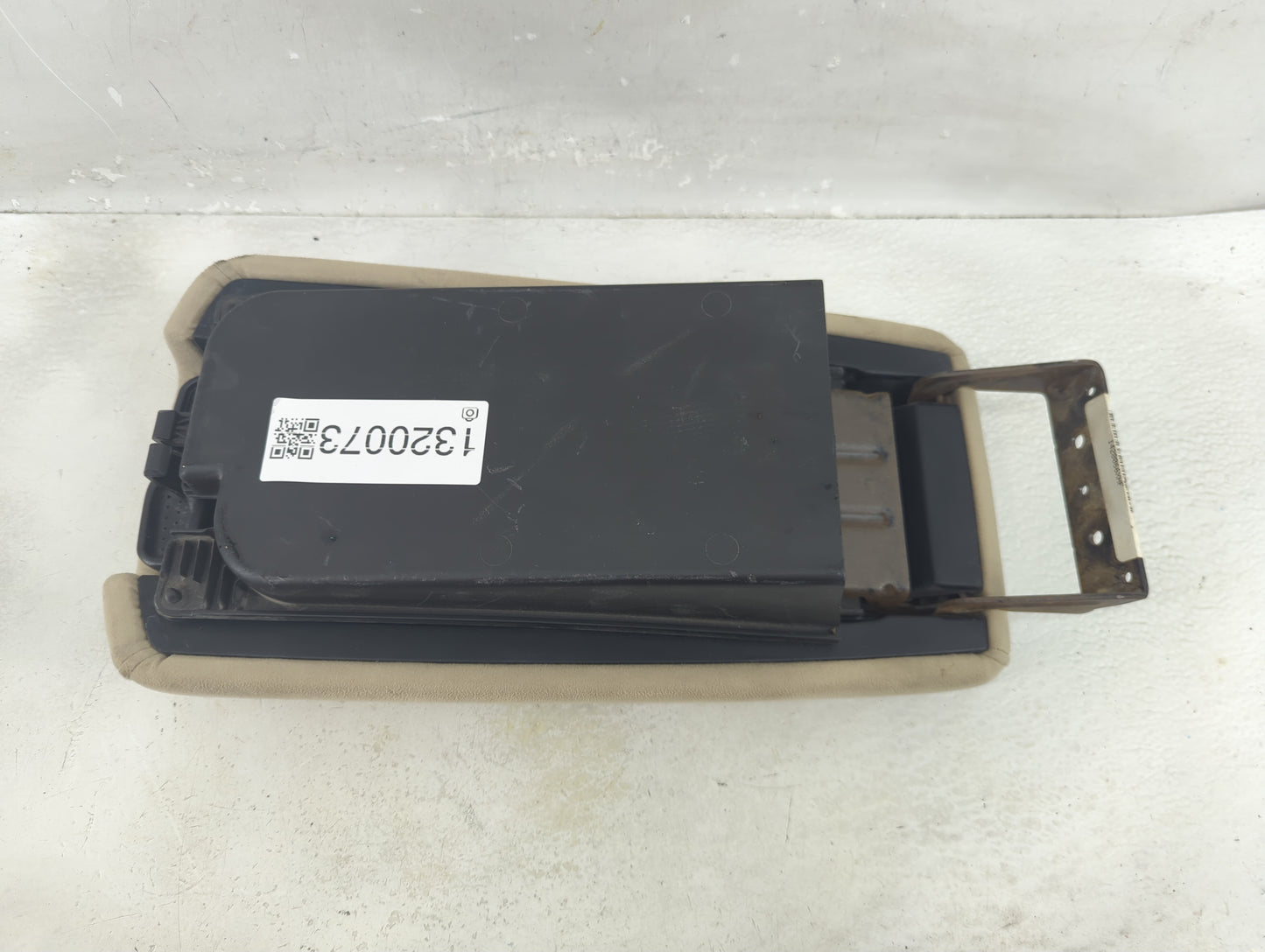 2014 Nissan Altima Center Console Armrest Cover Lid Fits OEM Used Auto Parts - Oemusedautoparts1.com
