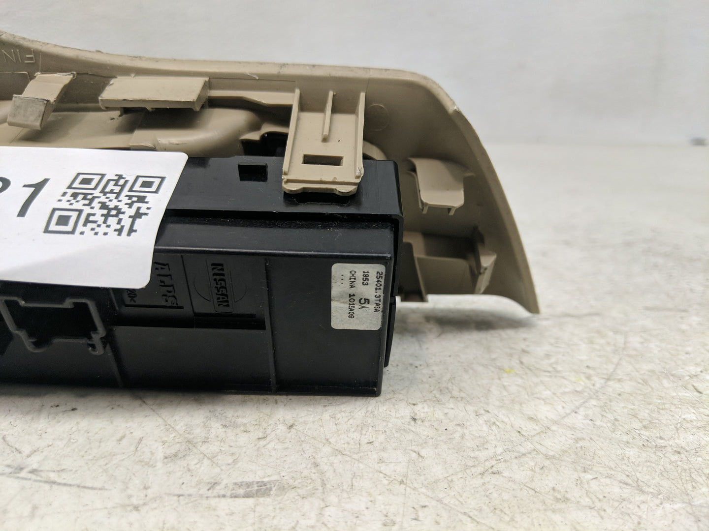 2013-2018 Nissan Altima Master Power Window Switch Replacement Driver Side Left P/N:25401 3TA5A Fits OEM Used Auto Parts - O