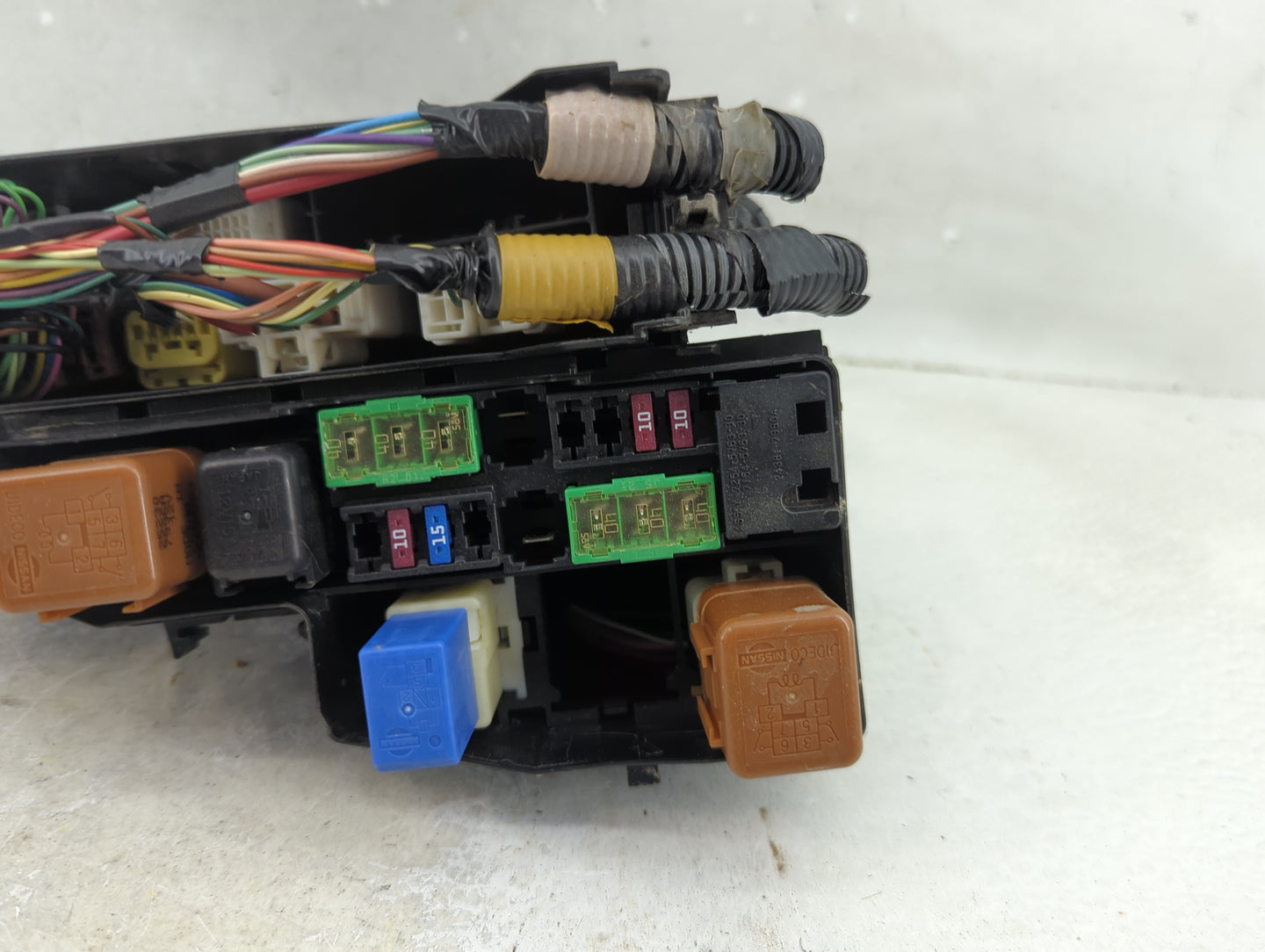 2013-2014 Nissan Altima Fusebox Fuse Box Panel Relay Module P/N:7154-5763-30 Fits Fits 2013 2014 OEM Used Auto Parts - Oemus
