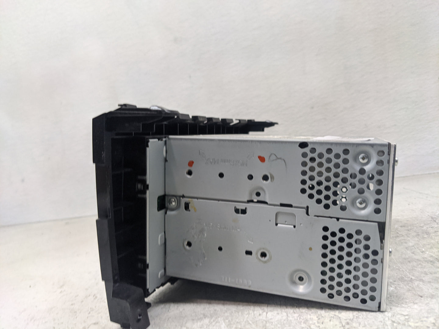 2013-2015 Nissan Altima Radio AM FM Cd Player Receiver Replacement P/N:28185 3TB0G Fits Fits 2013 2014 2015 OEM Used Auto Pa