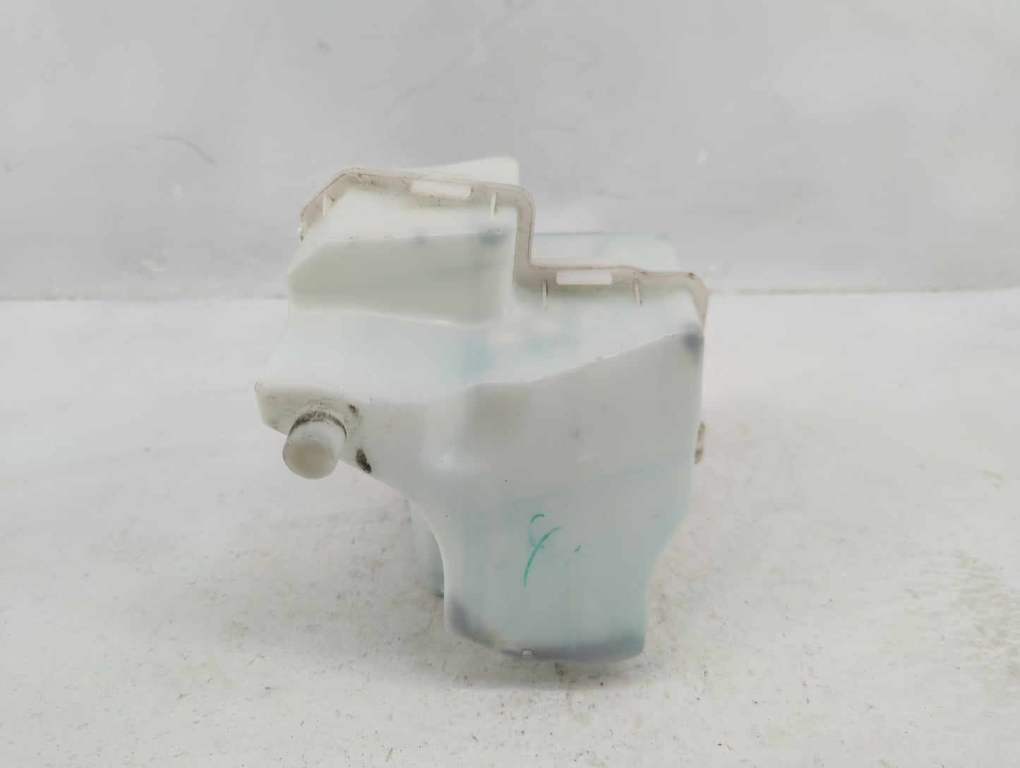 2013-2018 Nissan Altima Radiator Coolant Overflow Expansion Tank Bottle 1369105 - Oemusedautoparts1.com