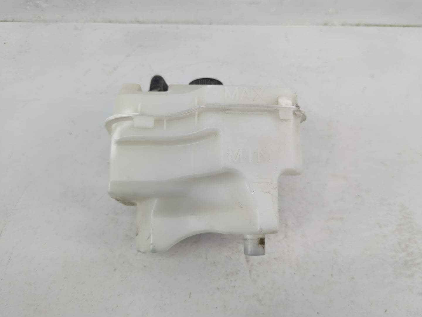 2013-2018 Nissan Altima Radiator Coolant Overflow Expansion Tank Bottle 1369112 - Oemusedautoparts1.com
