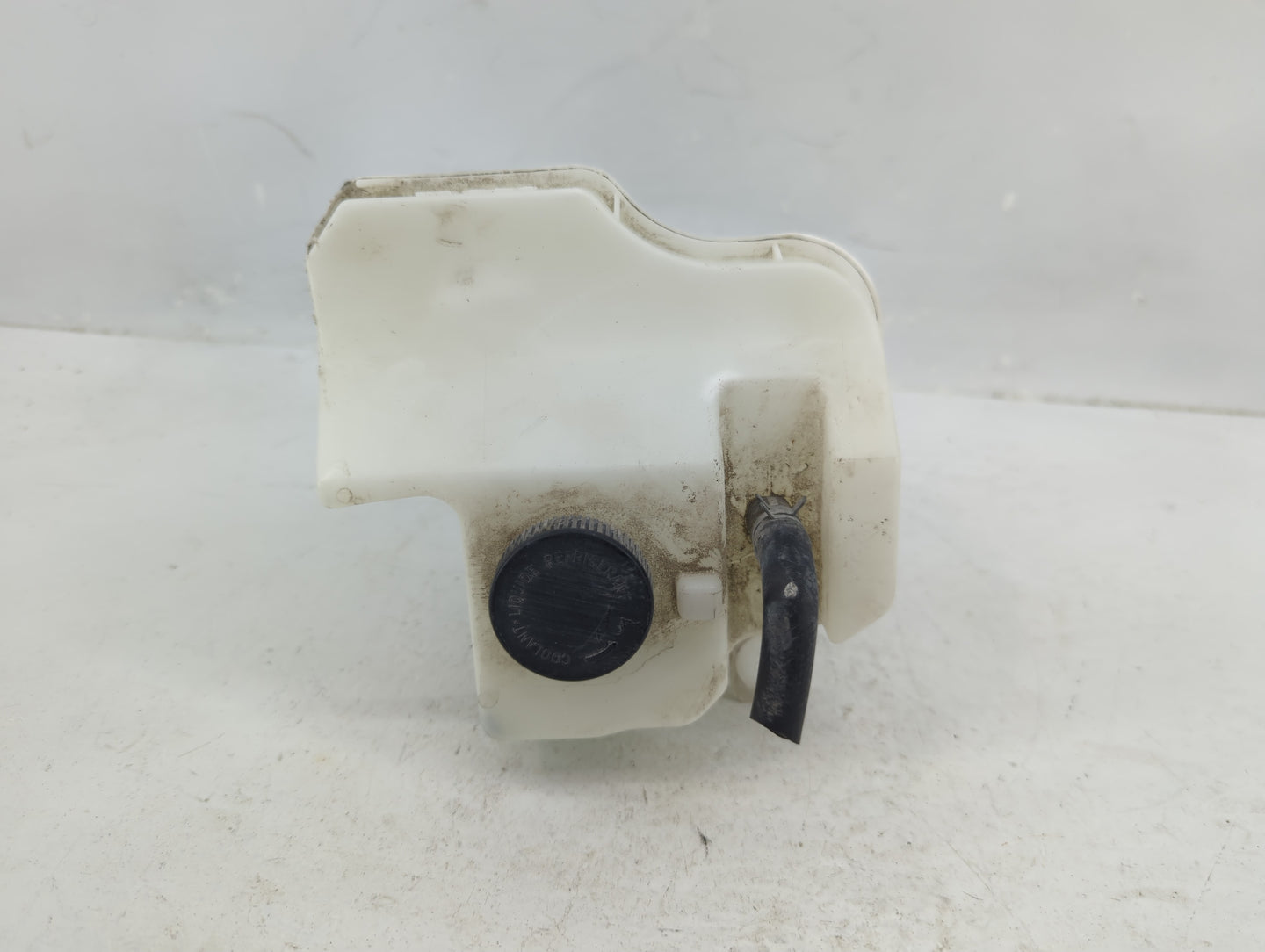 2013-2018 Nissan Altima Radiator Coolant Overflow Expansion Tank Bottle 1369112 - Oemusedautoparts1.com