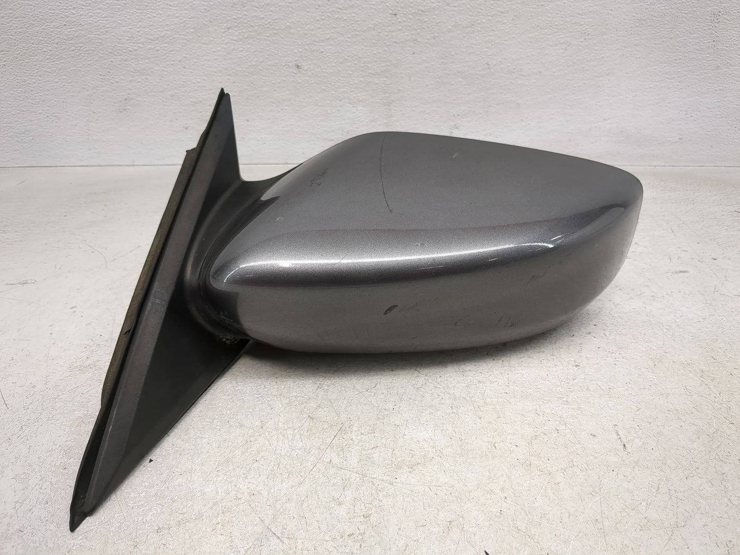 2013-2018 Nissan Altima Driver Side View Mirror - Left Door Mirror OEM Used - Oemusedautoparts1.com